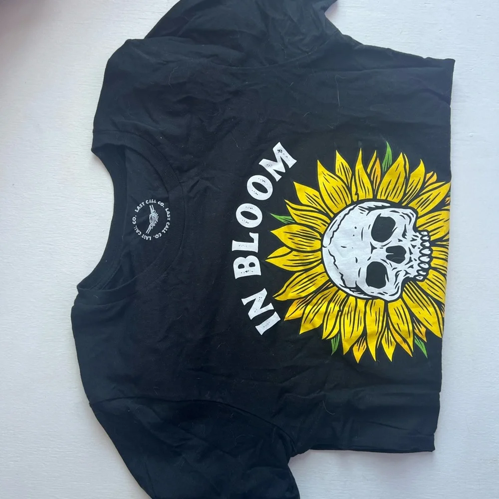In bloom last call shirt - Picture 2 of 2